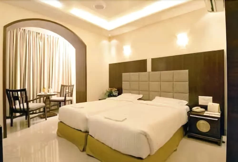 Raunak International Hotel - photo 7