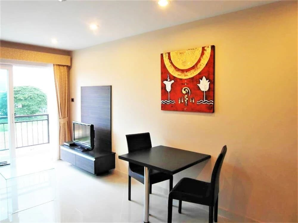 Park Lane Jomtien Resort - 1 Bed Sleeps 2 - photo 3