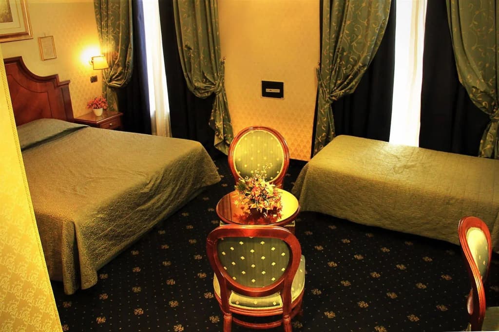 Vatican Garden Inn - photo 2