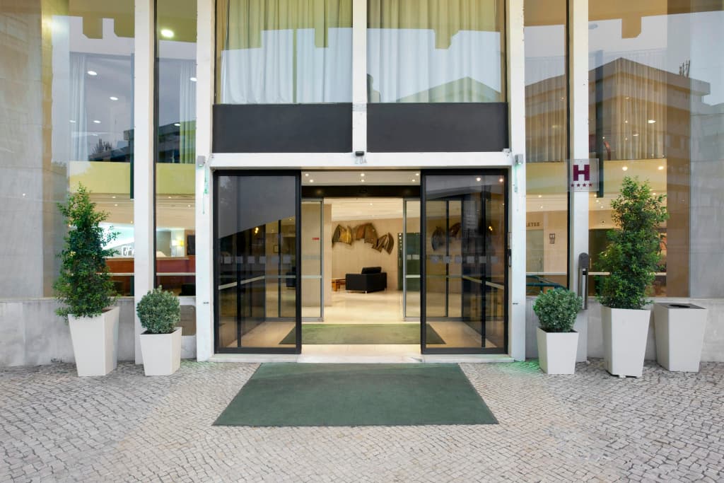 Holiday Inn Lisbon by IHG - photo 49