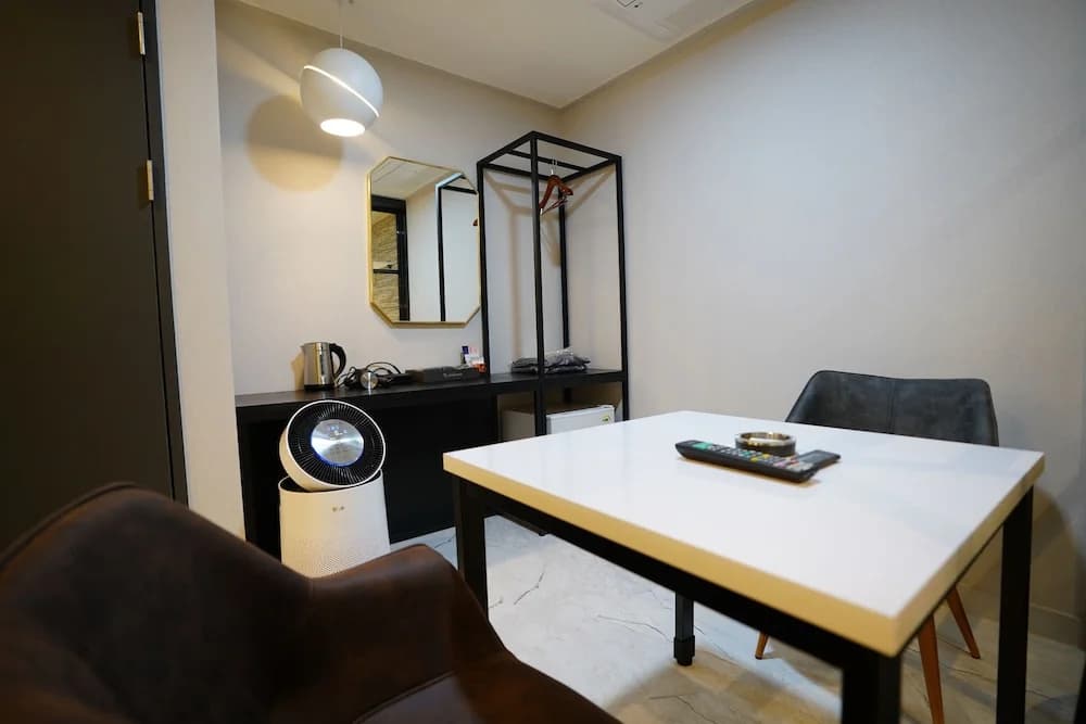Saturn Hotel - photo 13