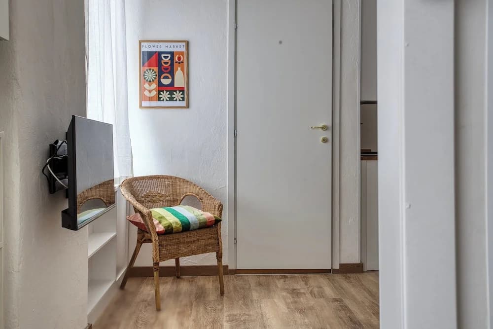 Fascinating Flat next to Corso - photo 7