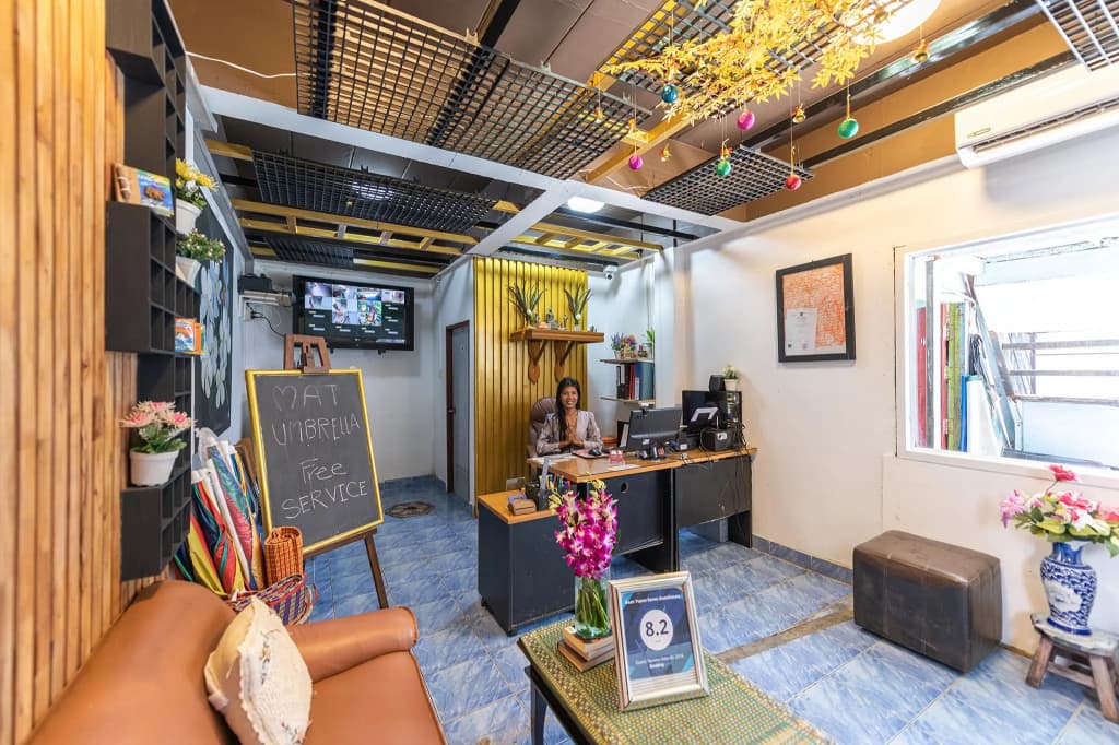 Baan Yuyen Karon Guesthouse - photo 13
