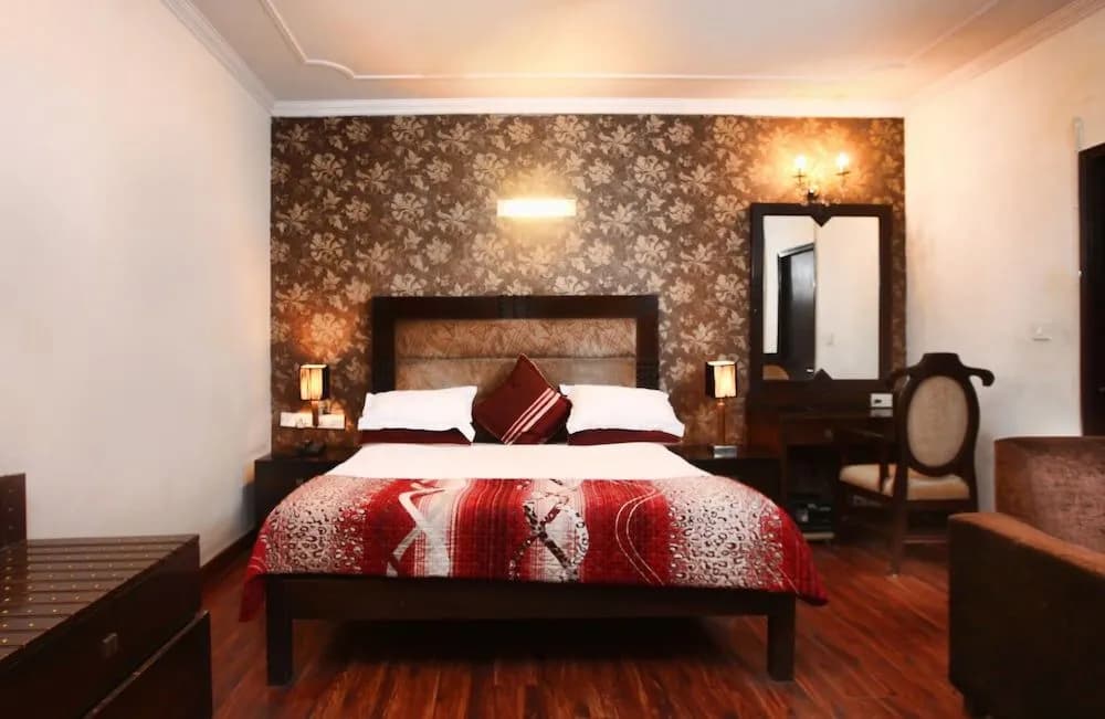 OYO 358 Hotel Golden Leaf - photo 20