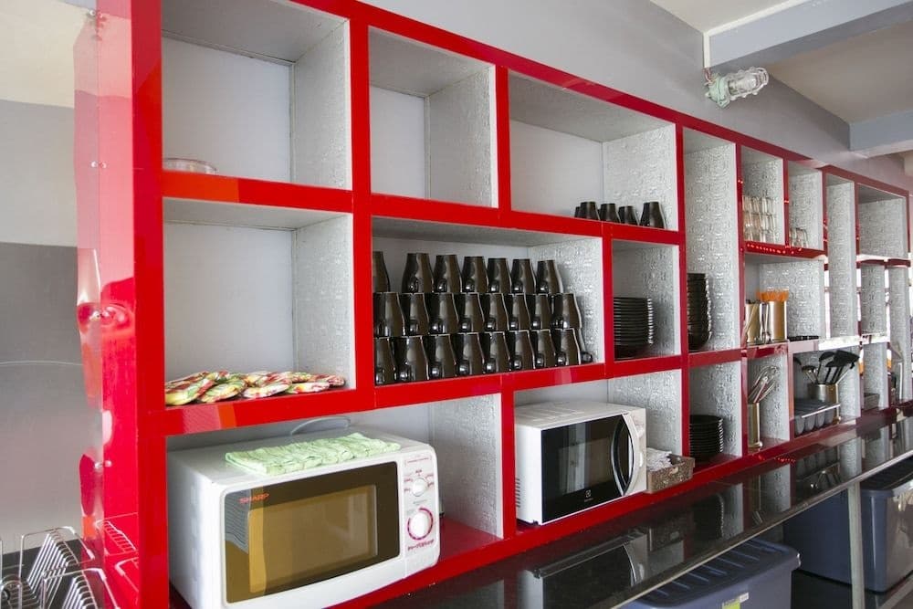 The Rooftop Residence Hostel - photo 15