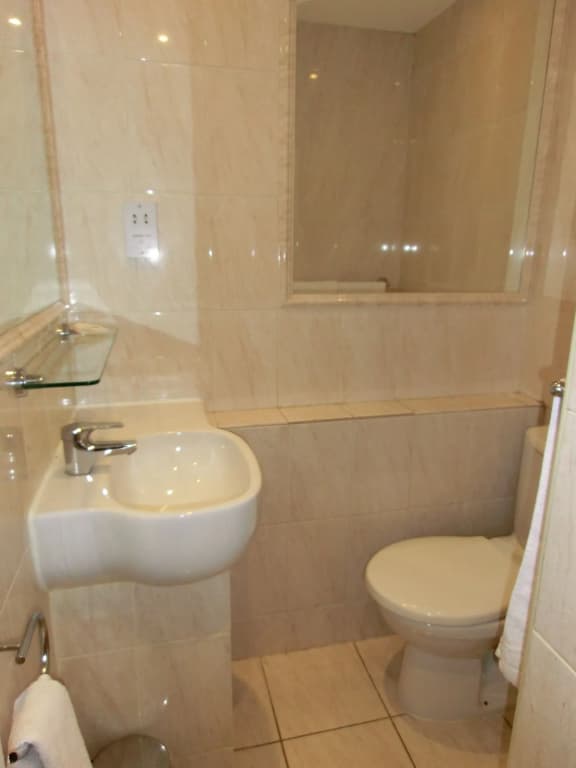 Rushmore Hotel - photo 9