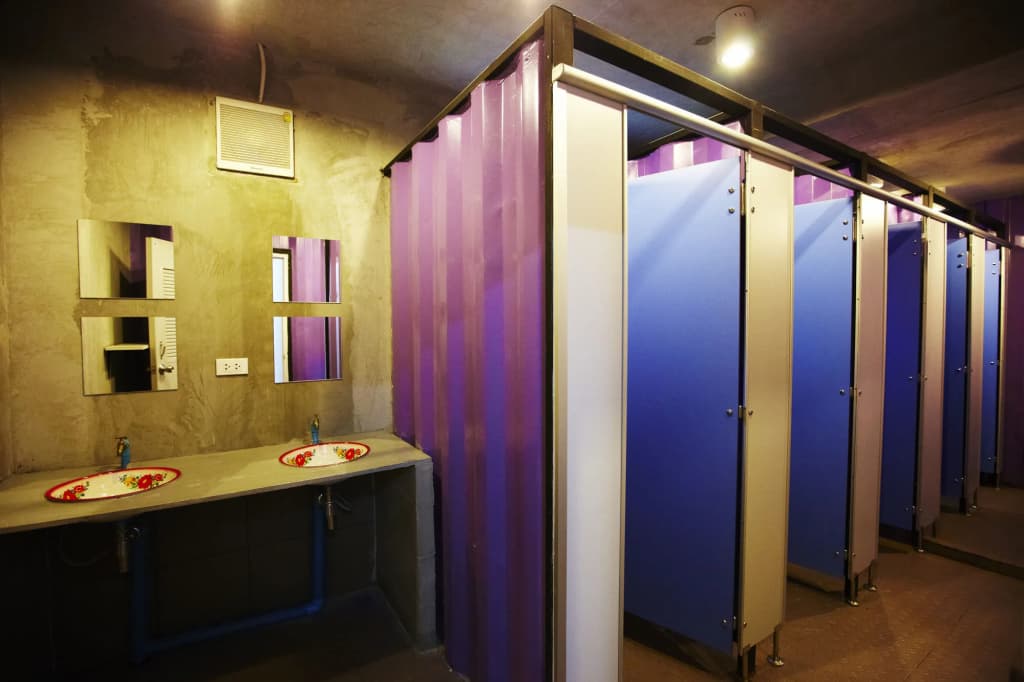 WH Hostel - photo 10