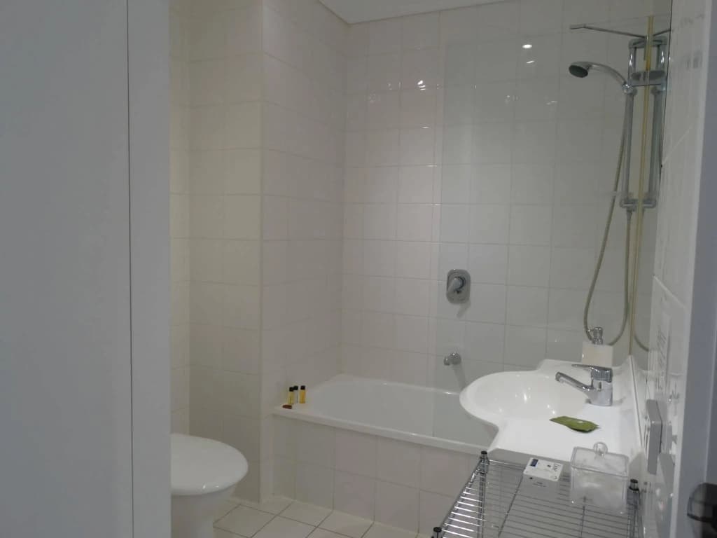 Alpha Apartments Melbourne - photo 9