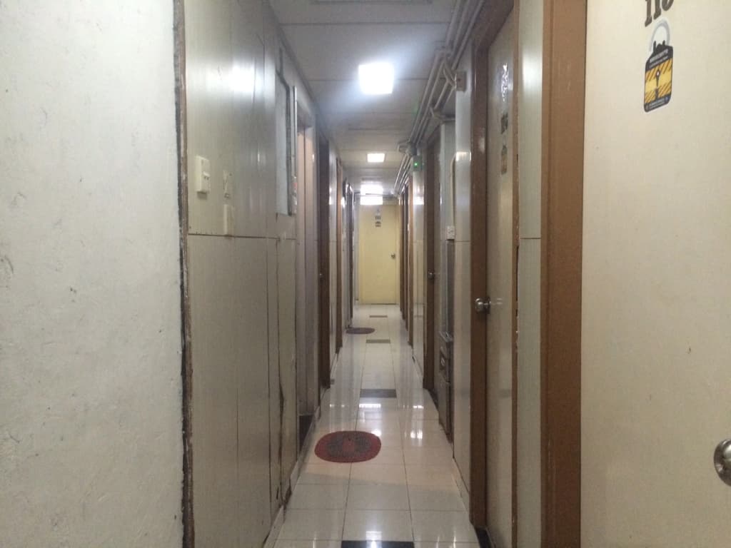 Apple Hostel - photo 12