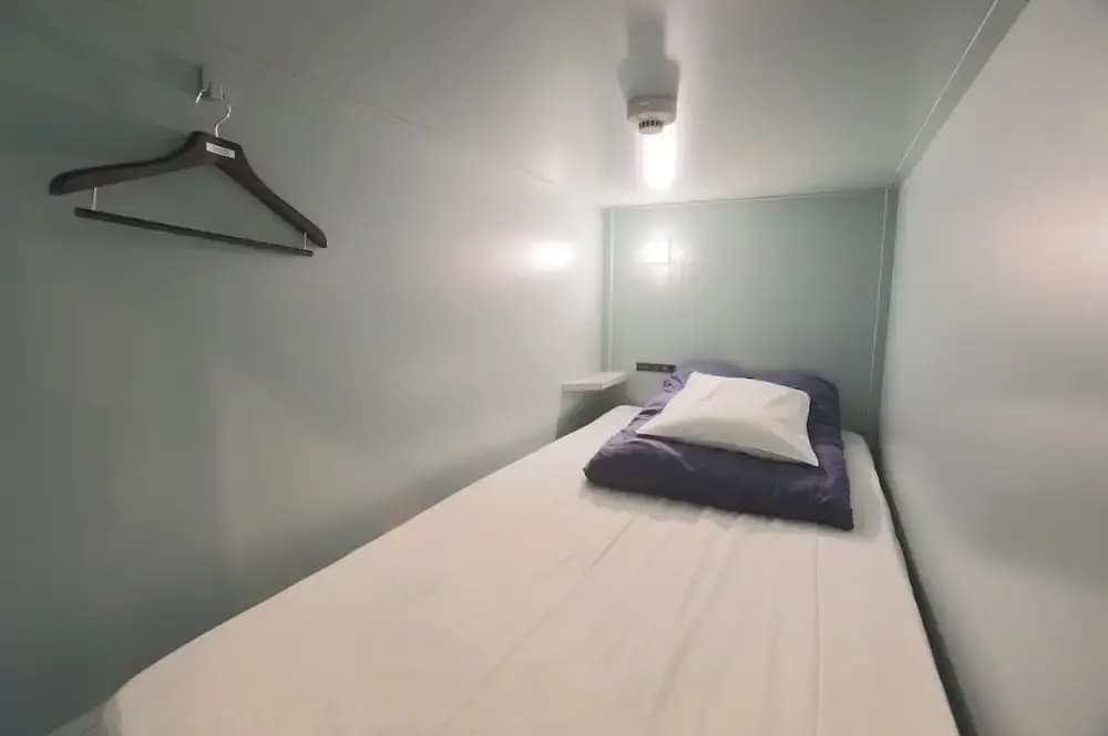 E10HOSTEL - photo 2