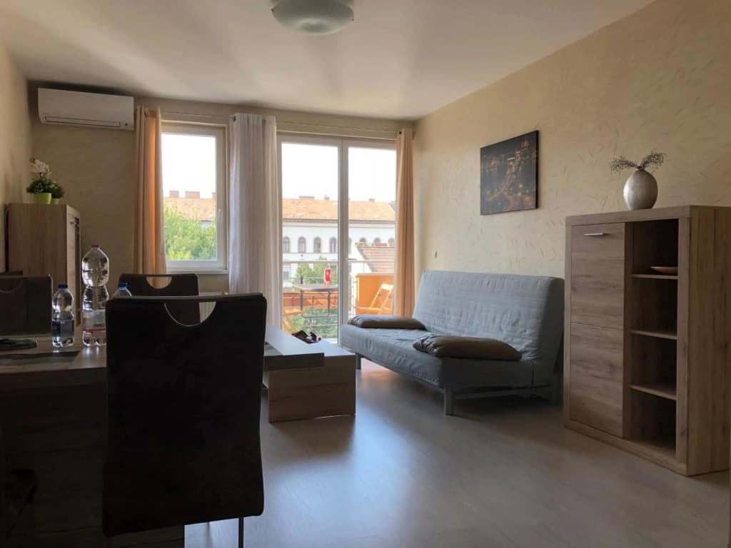 Aden Apartment - free parking, AC - photo 7