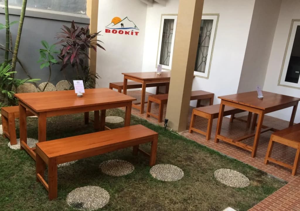 Bookit Backpacker Hostel - photo 3