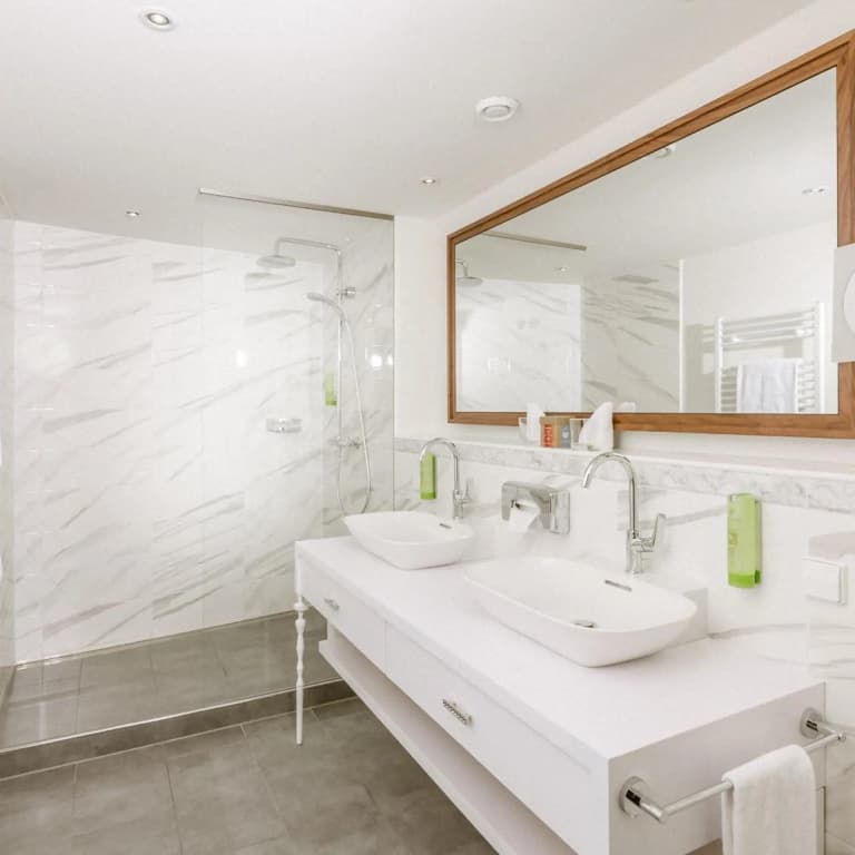 Hotel Stefanie - photo 5