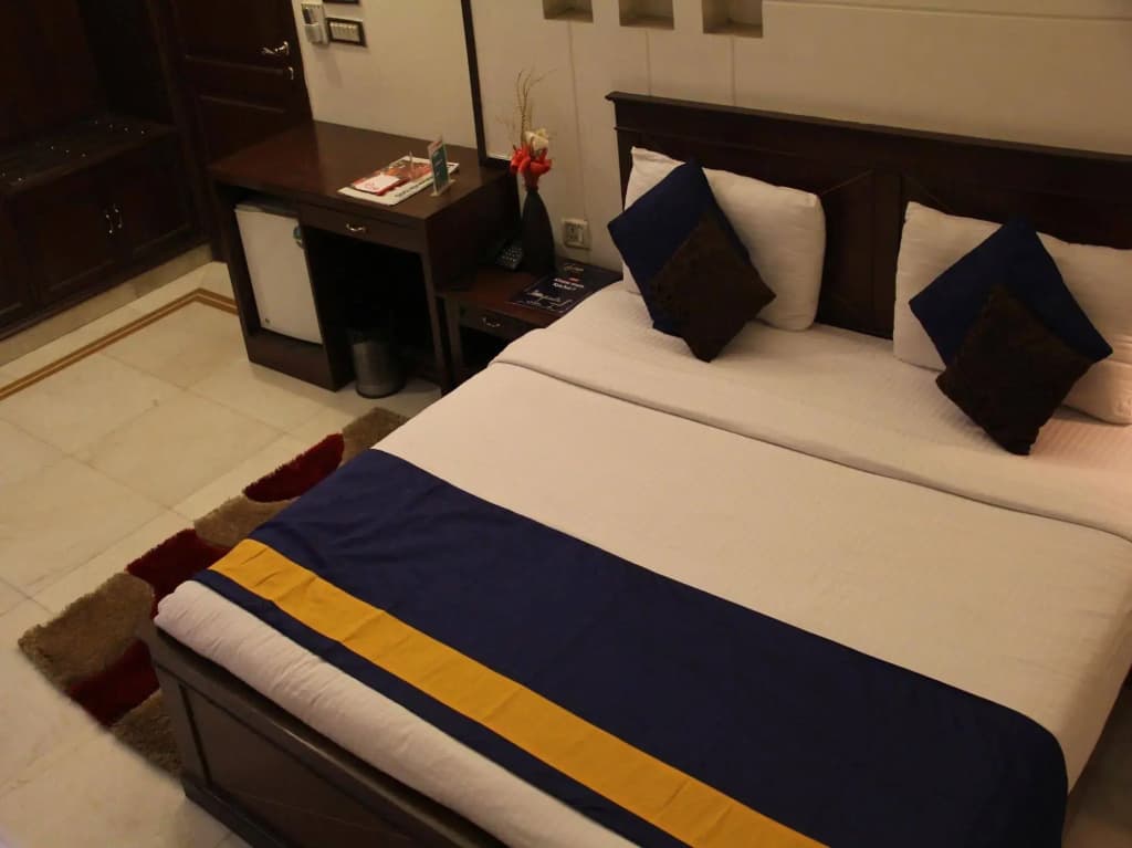 Hotel Comfort Zone Greater Kailash - photo 4