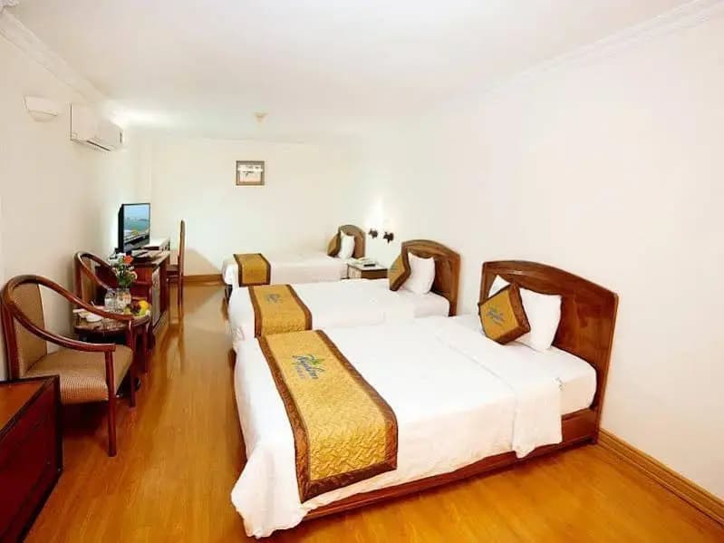 Bamboo Green Riverside Hotel - photo 3