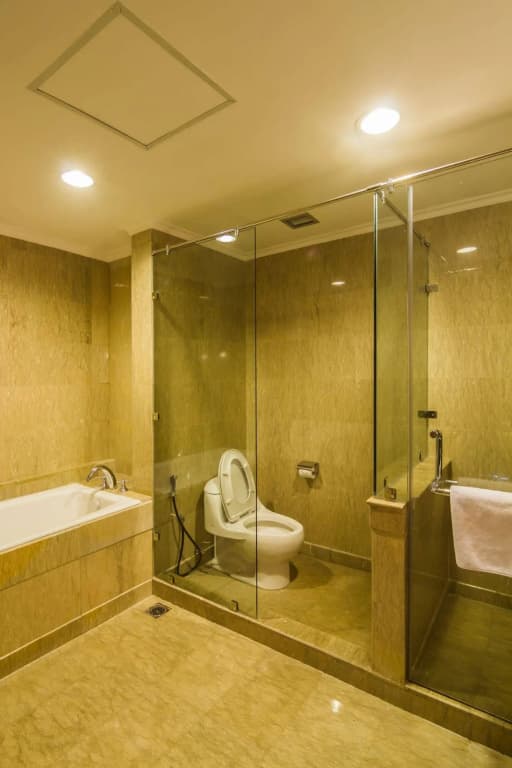 Royal Kuningan Hotel - photo 9