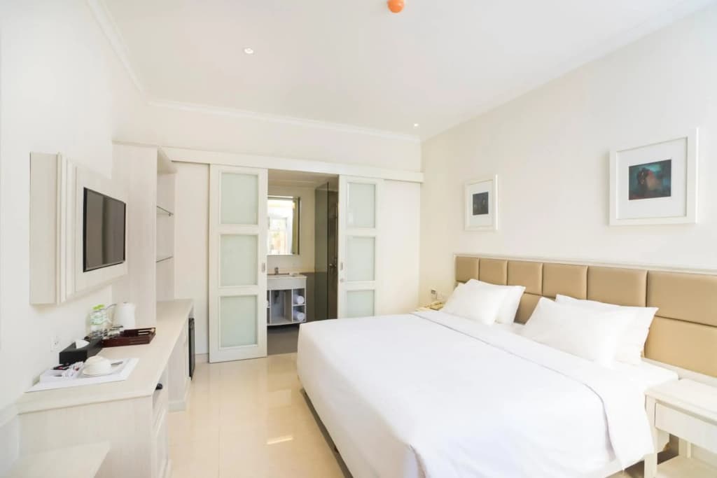 Alron Hotel Kuta Powered by Archipelago - photo 6
