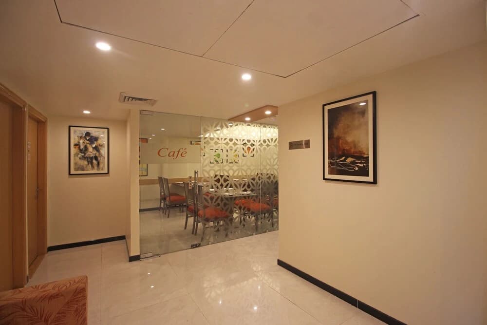 OYO Townhouse 5244 Galaxy Rooms - photo 15