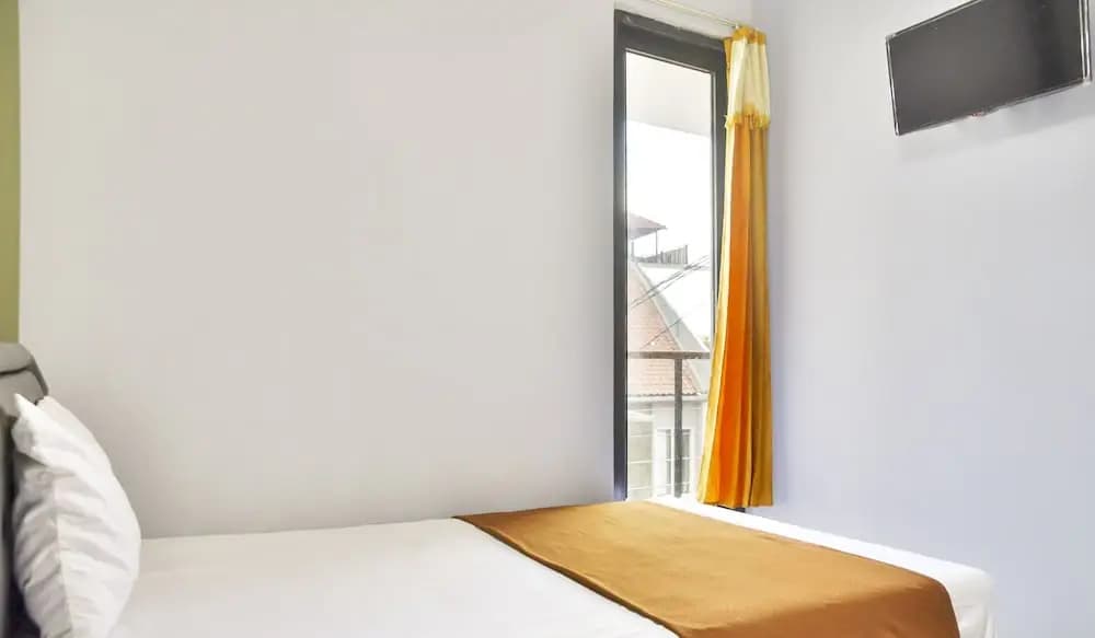 ZEN Rooms Basic near Kota Kasablanka - photo 2