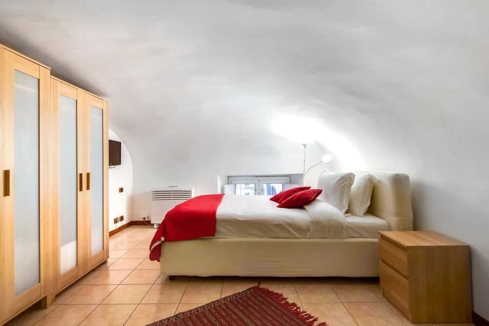 Large and Charming Flat Near Termini - photo 3