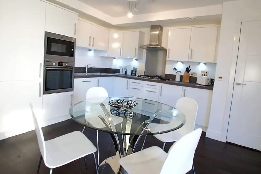 Bright City Centre Flat - photo 12