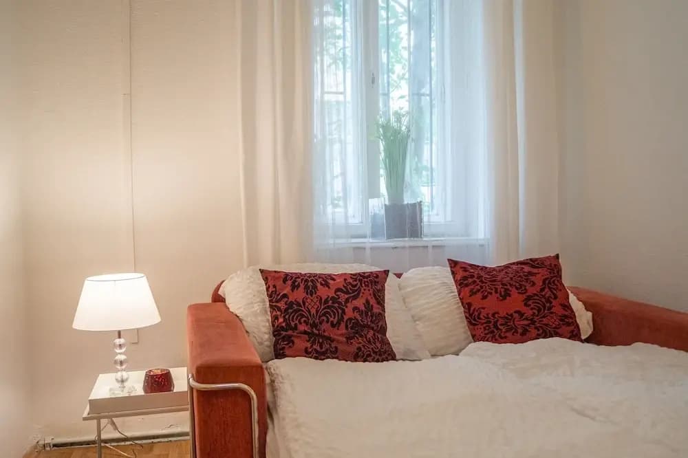 Timeless 2BR Near Downtown - photo 7