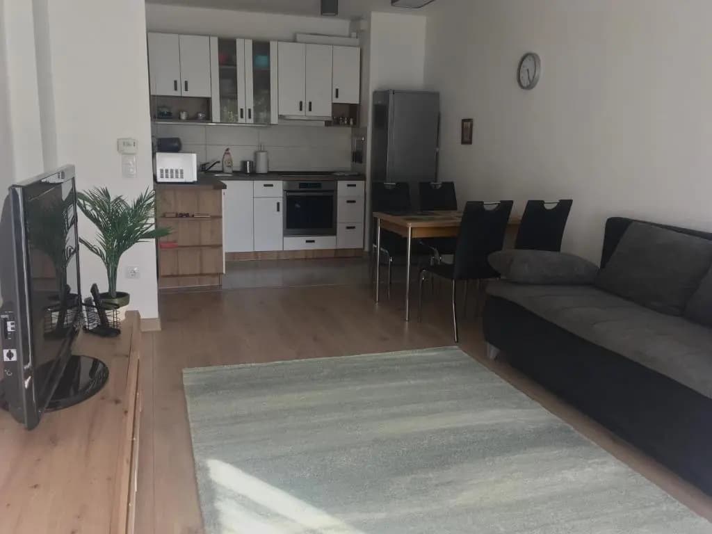 Cooper Apartment - main photo