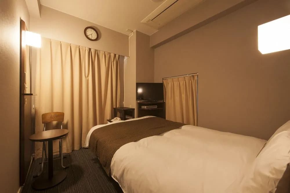 Shinsaibashi ARTY Inn - photo 2