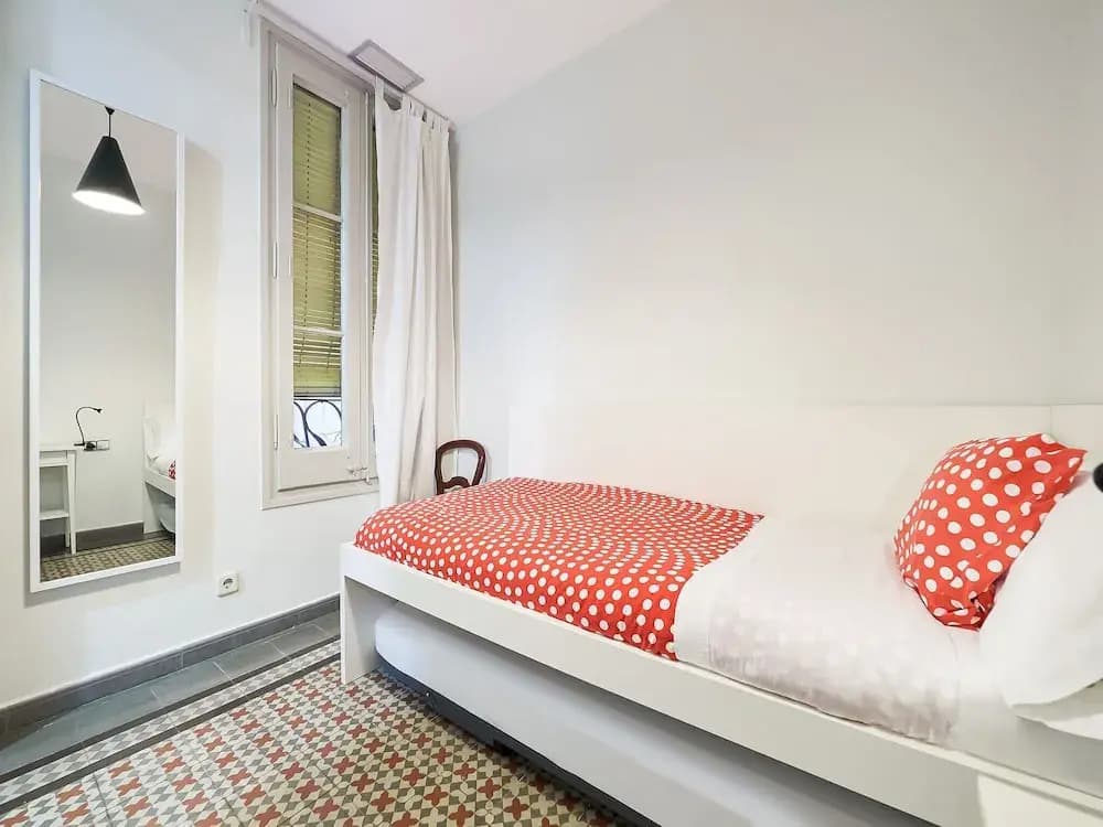 Modern Villa in Eixample With Sea Near - photo 3