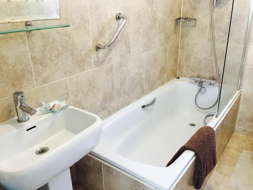 Edgware Bed and Breakfast - photo 8