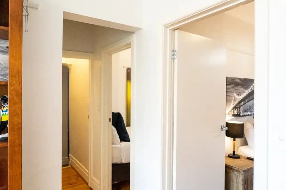 Delightful 3 Bedroom Apartment near Chapel Street in St Kilda - main photo