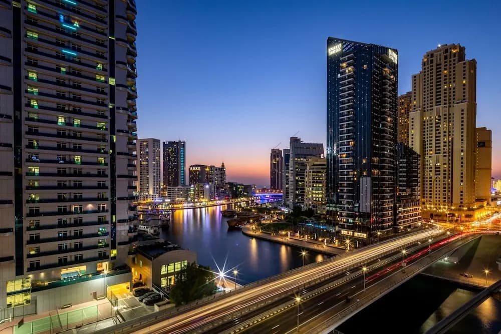 Sophisticated 2BR in Dubai Marina - Your Dream Destination! - photo 15