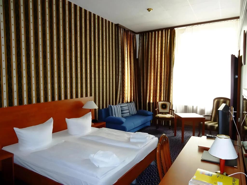 City Hotel am Kurfürstendamm - photo 4