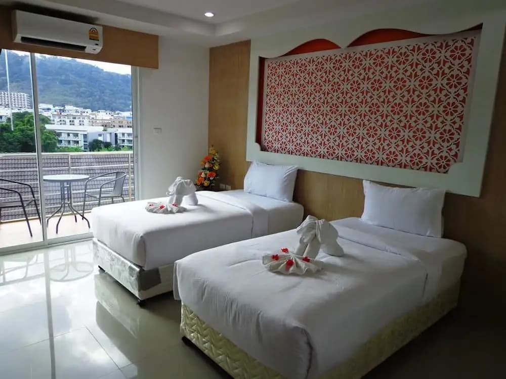 T & C Hotel Patong Beach - photo 5