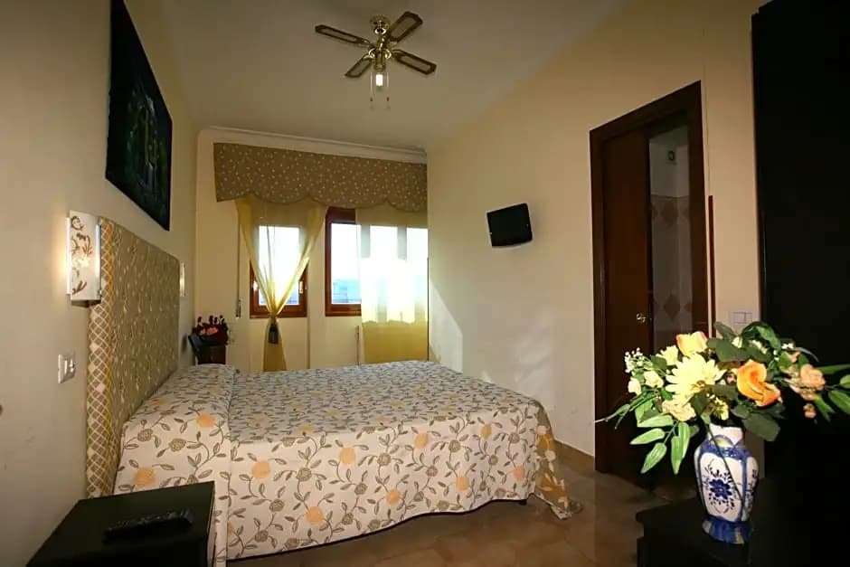 Tiburtina Guesthouse - main photo