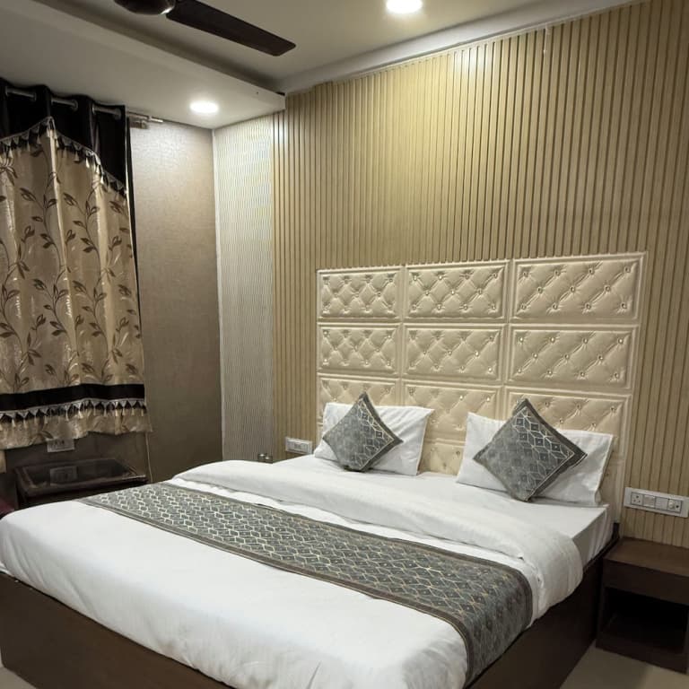 Hotel om international - photo 6