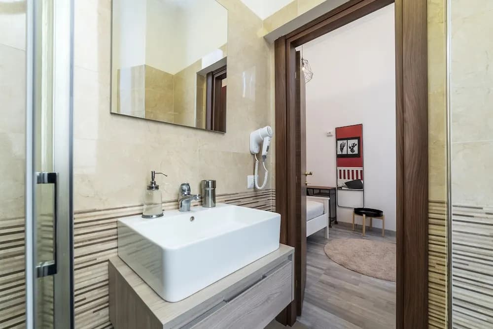 Roma Termini Big Apartment - photo 21