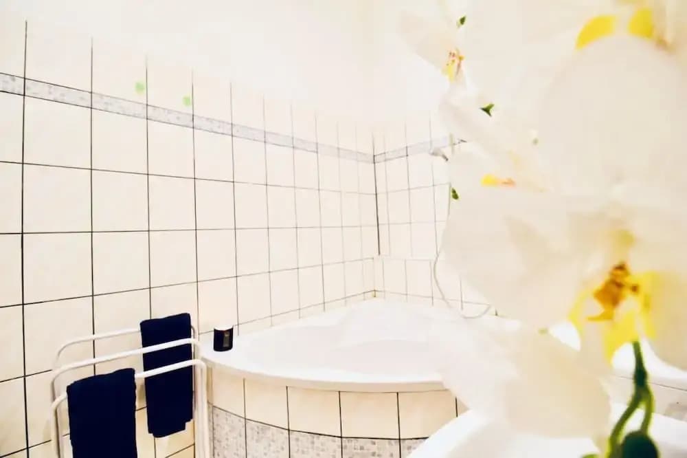 Cozy 5BR Apt 10min Walk to Augarten - photo 6