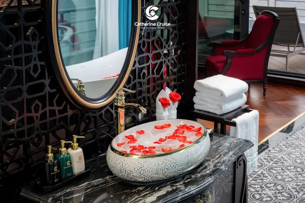 Catherine Cruises - photo 12