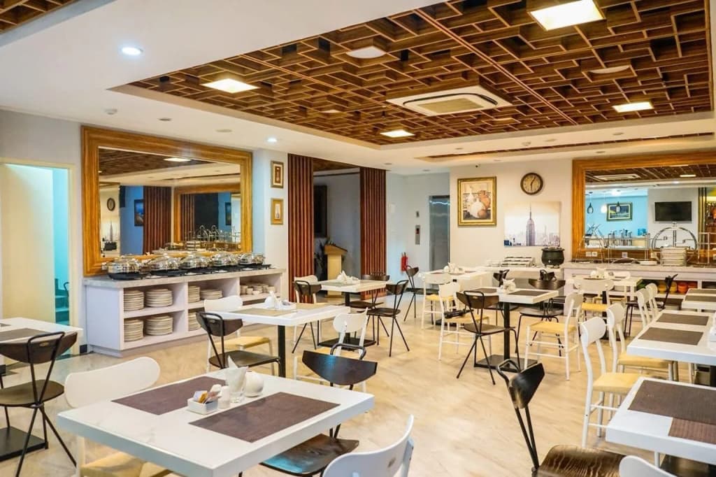 Hotel Dharmein - photo 17