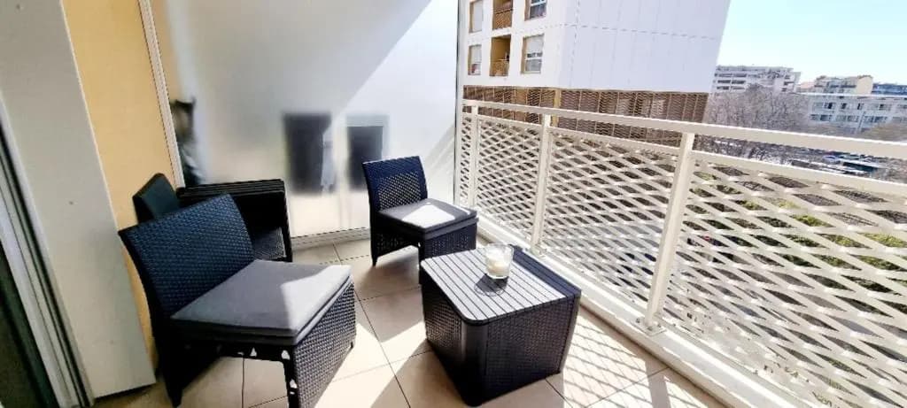 Nice 40m With Wifi Balcon Near The City - photo 6