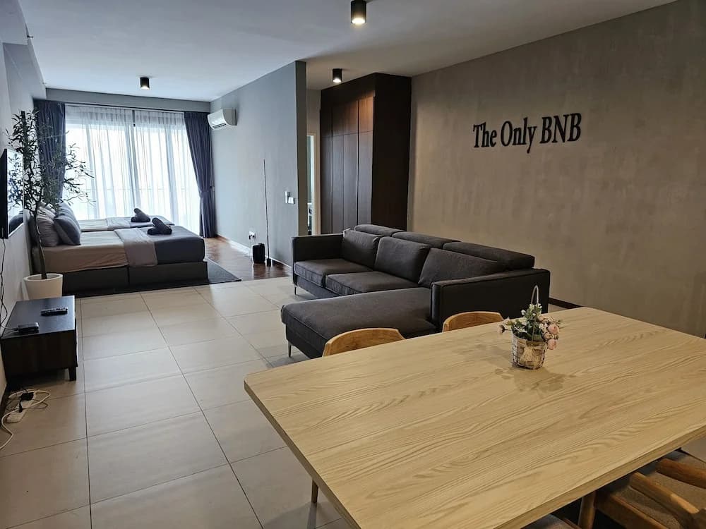 The Landmark by The Only Bnb - photo 36