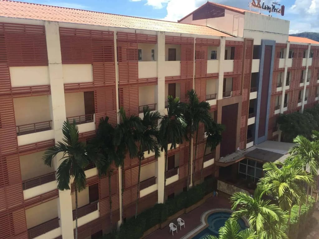 SB Living Place Hotel - photo 1