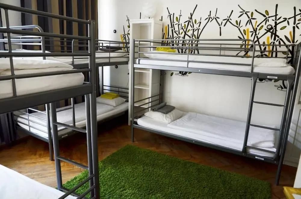 The Republic Garden - Hostel - photo 19