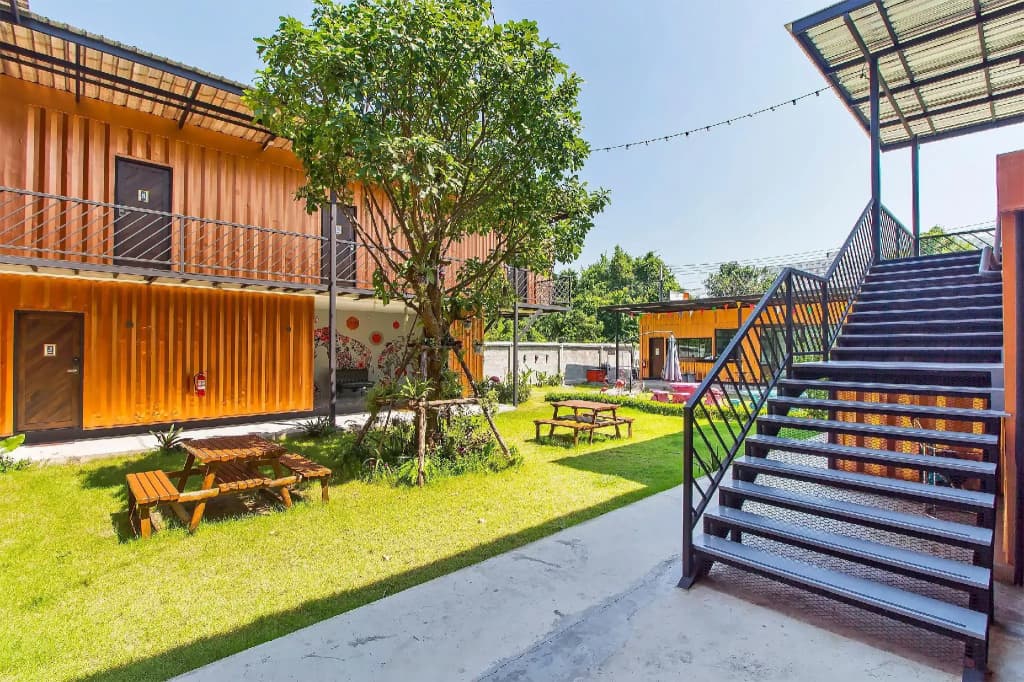 JN9 Poshtel - photo 31