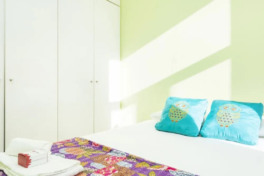 Downtown Duplex by Homing - photo 4
