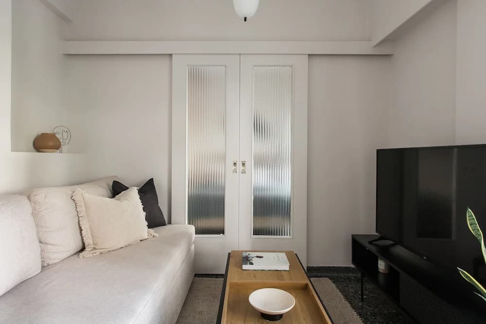 Glorious 1BR Apartment in Athens - photo 6