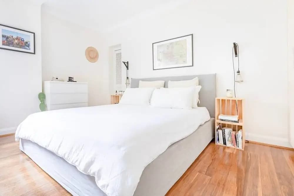 Bright Harbour Side 1 Bedroom Apartment - main photo