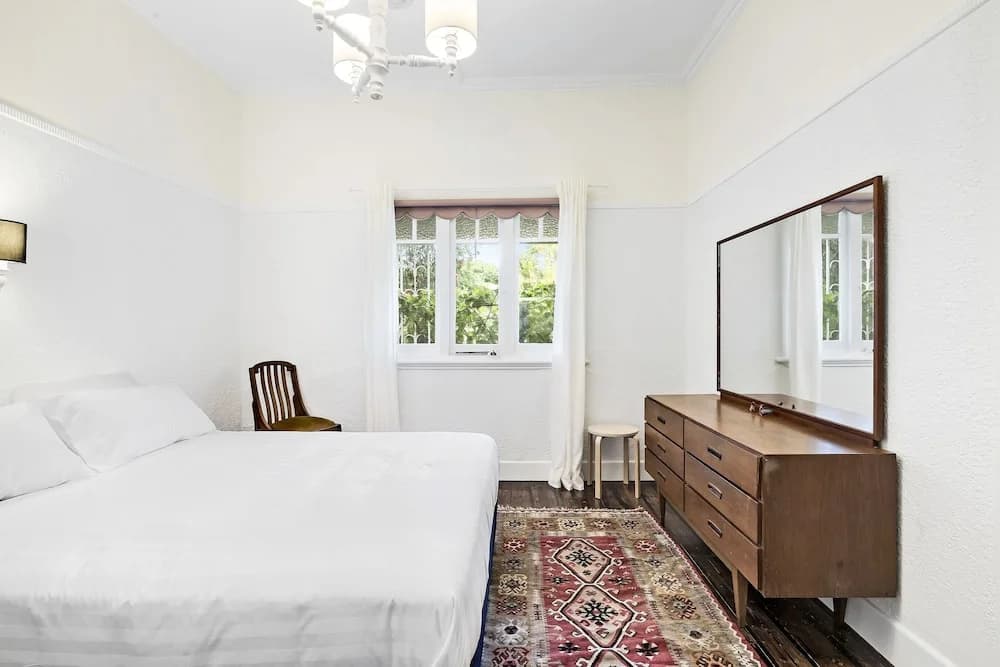 LIAM, 3BDR Northcote House - photo 1