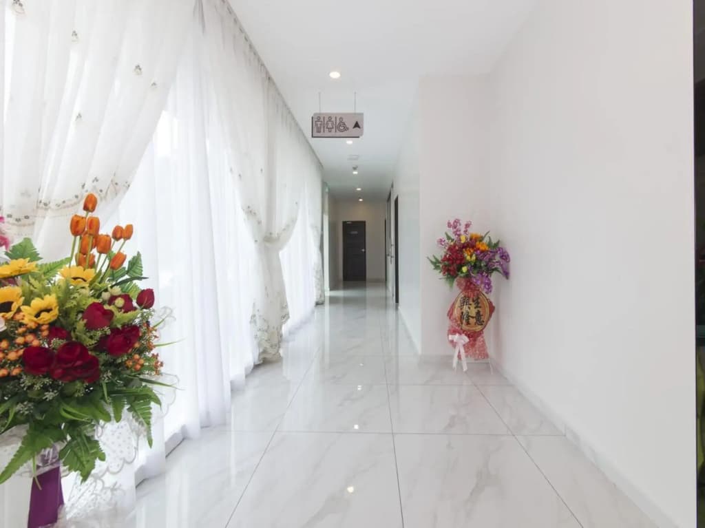 B&L Hotel By Oyo Rooms - photo 3